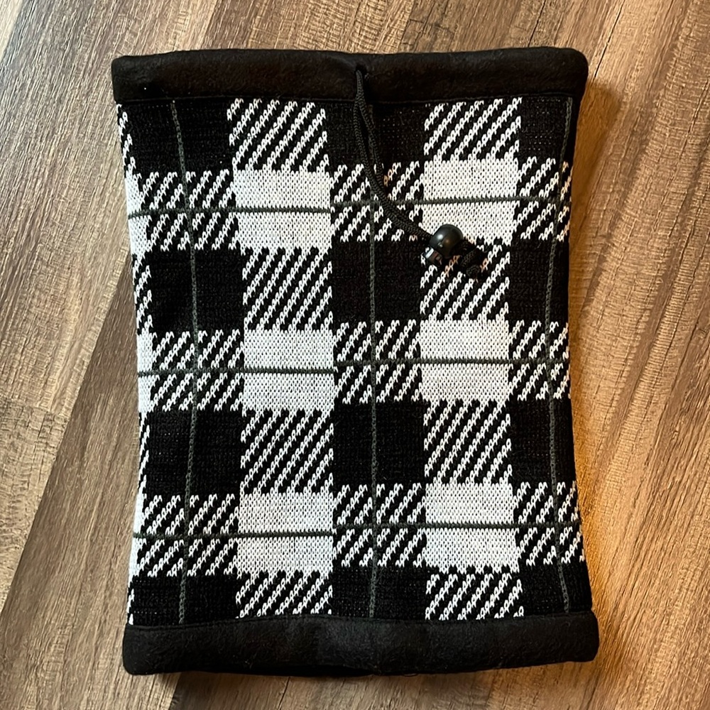 🍂3 for $15🍂 NWOT Knit Neck Buff/ Warmer
